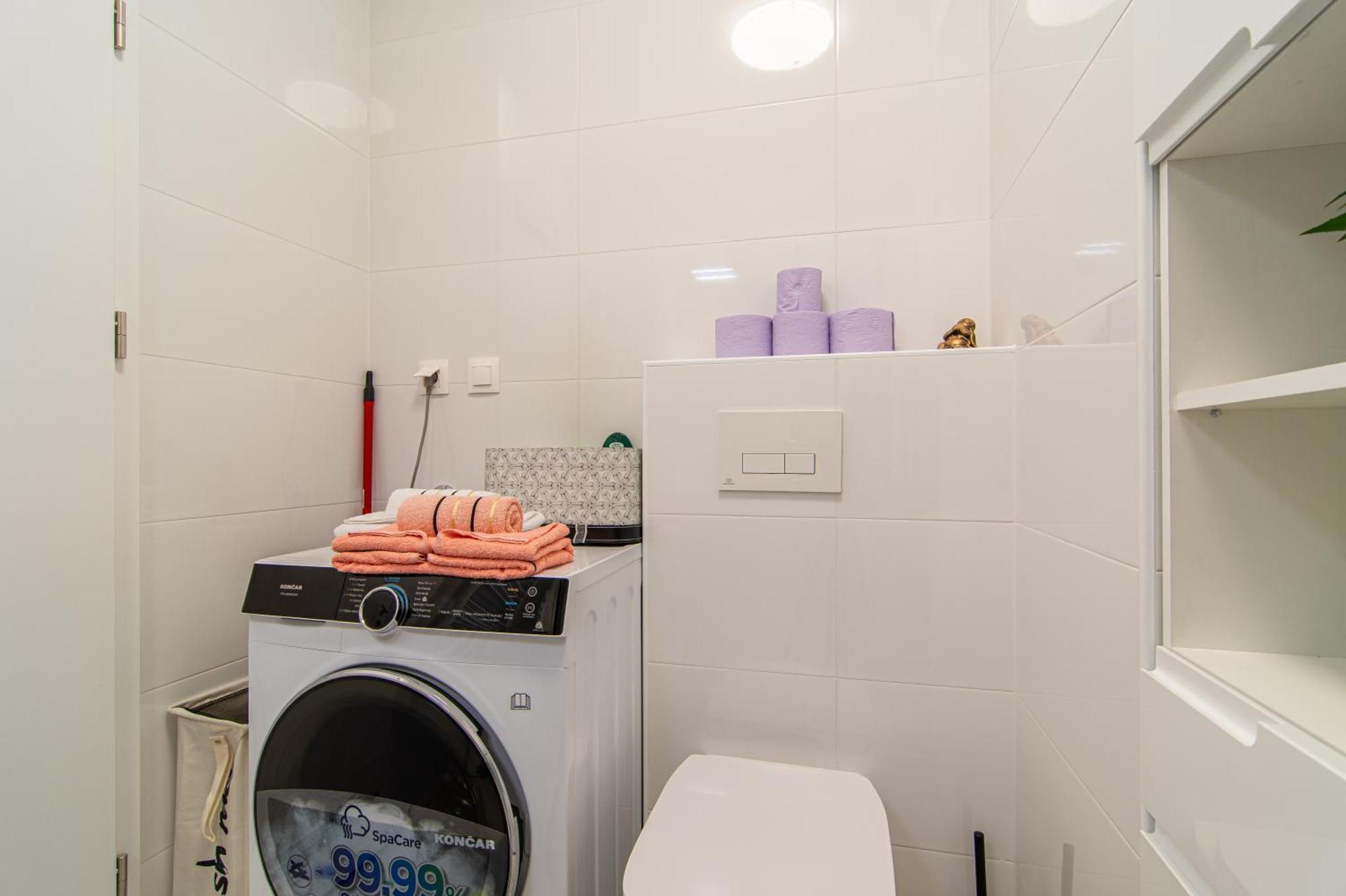 Apartament Flexible Selfcheckins 77 - - Garage - Loggia - New *